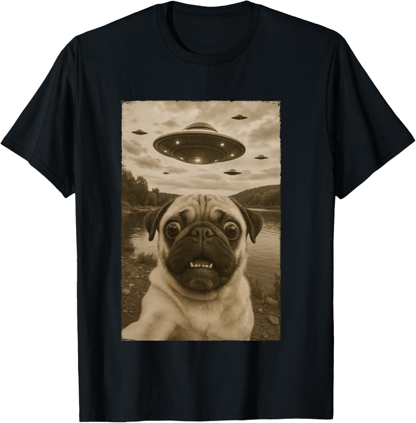 Vintage Pug UFO Encounters - Funny UFO and Pug Selfie T-Shirt - T-Shirt | Black